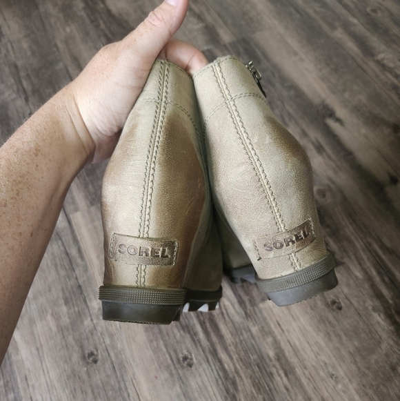 Sorel Joan Of Arctic Leather Wedge Zip Tan Ankle Booties with Chunky Sole - Picture 5 of 7